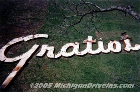 Gratiot Drive-In Theatre - Gratiot Sign 2005 Courtesy Joe Niedzielski